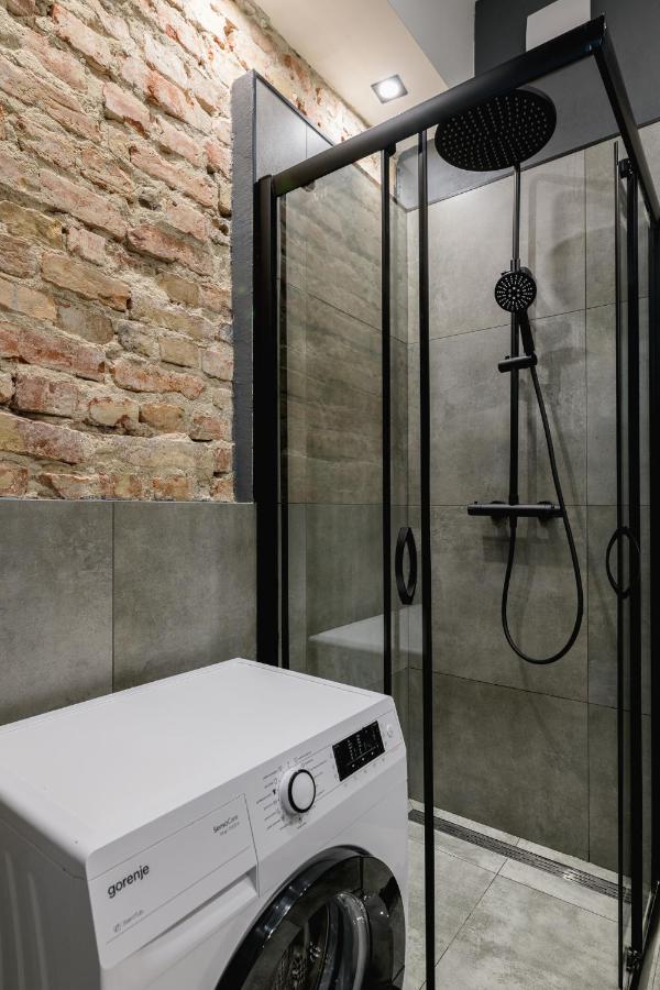 Oomph Warsaw Nowy Swiat Apartment Buitenkant foto